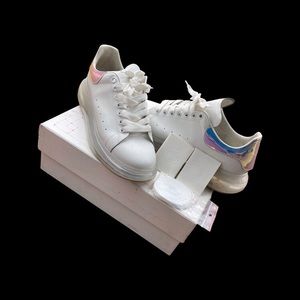 Alexander McQueen Sneaker Holographic Heel